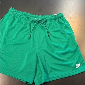 Nike Men's Standard Fit Above knee Basketball Training Shorts med NWT